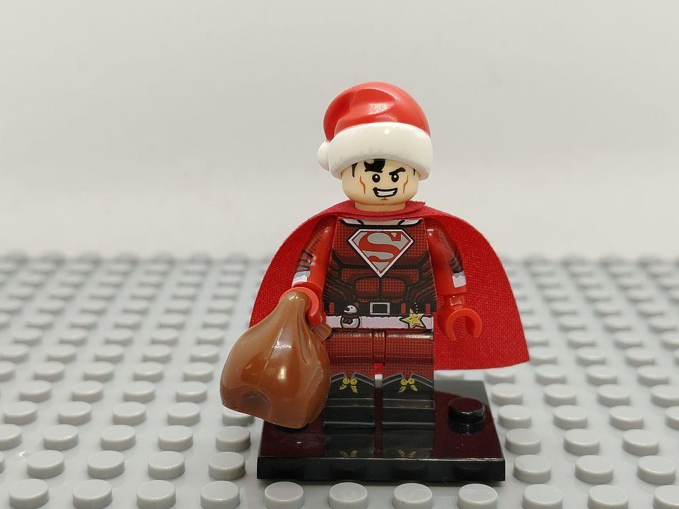 Holiday Superman Minifig Dx Games More