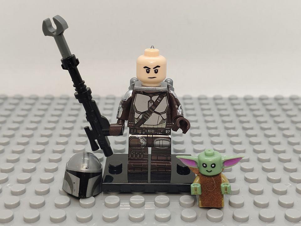 Custom Lego Compatible The Mandalorian w/Grogu Minifig