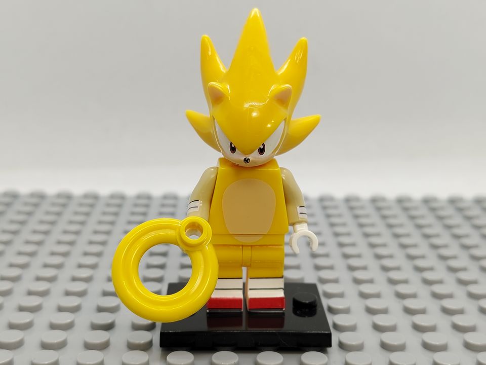Custom Lego Compatible Super Sonic Minifig