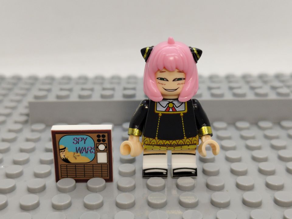 Custom Lego Compatible Spy X Anya Forger Minifig
