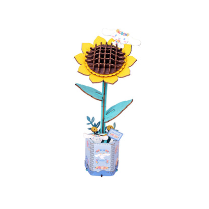 Hello Kitty® and Friends Cinnamoroll Sunflower