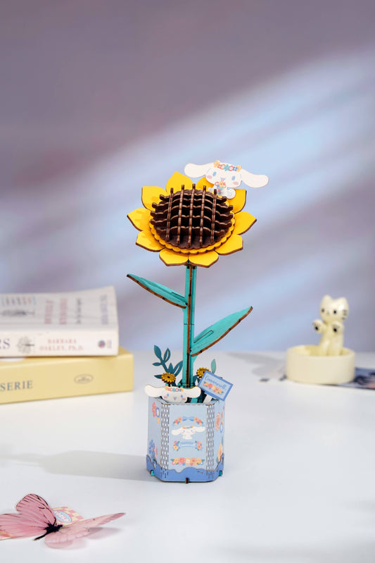 Hello Kitty® and Friends Cinnamoroll Sunflower