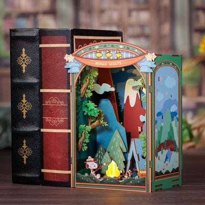 Peanuts Beagle Scouts - DIY Book Nook Kit