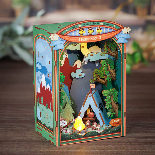 Peanuts Beagle Scouts - DIY Book Nook Kit