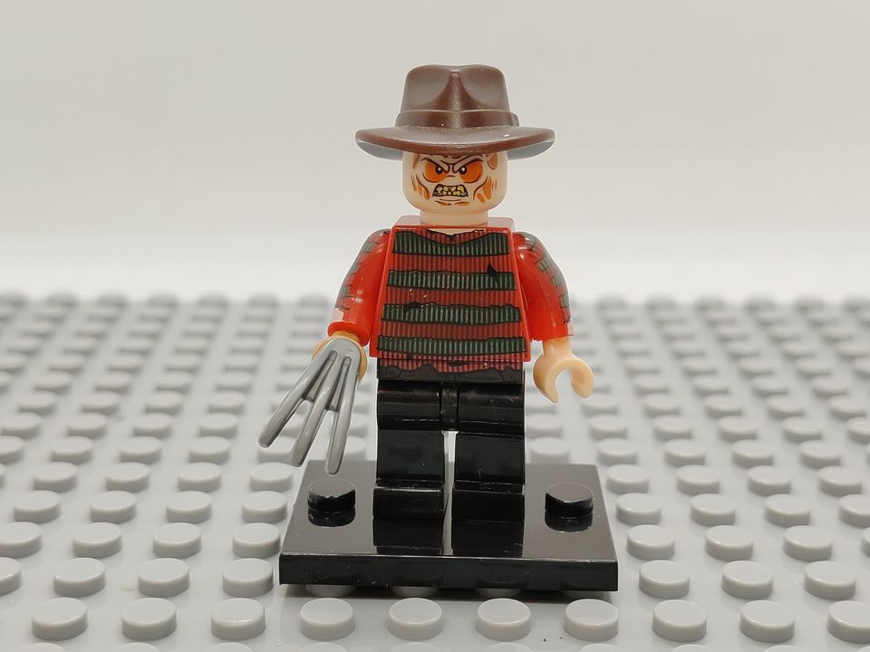 Custom Lego Compatible Freddy Krueger (Nightmare on Elm Street) Minifig