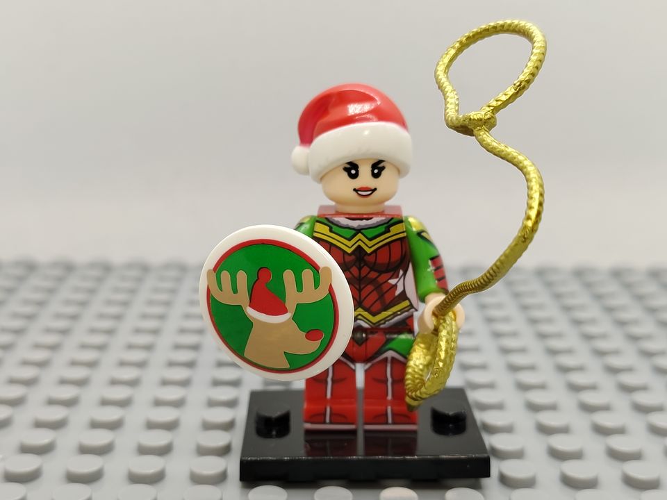 Custom Lego Compatible Holiday Wonder Woman Minifig