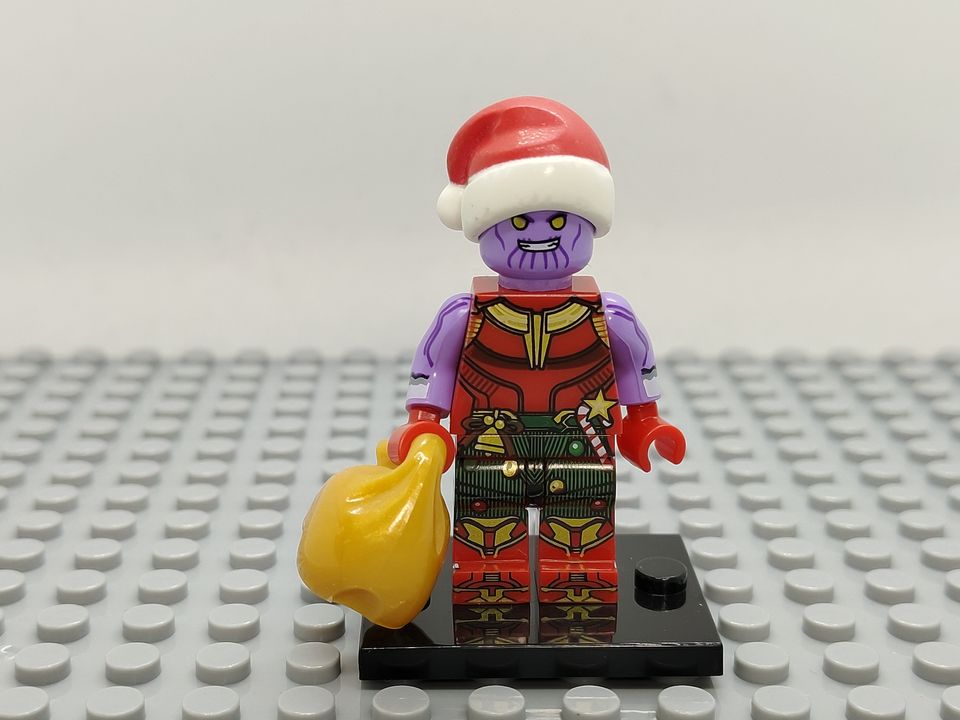 Custom Lego Compatible Holiday Thanos Minifig