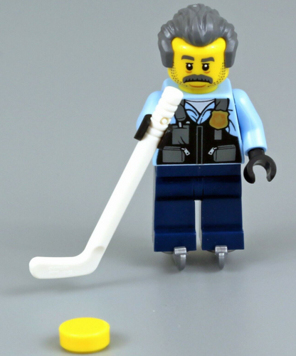 LEGO Sam Grizzled Playing Hockey Minifigure 60303