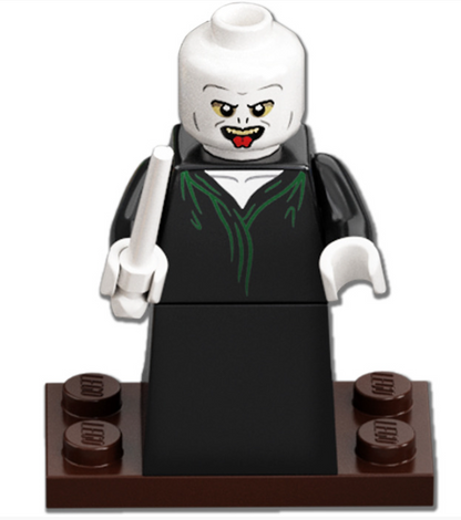 LEGO Harry Potter Holiday Lord Voldemort Minifigure 76404
